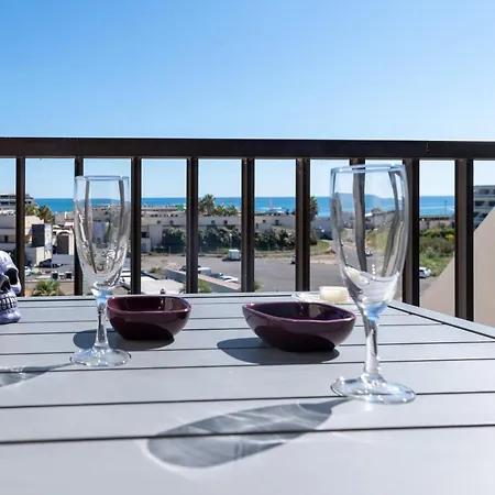 Glamour Naturiste Apartment