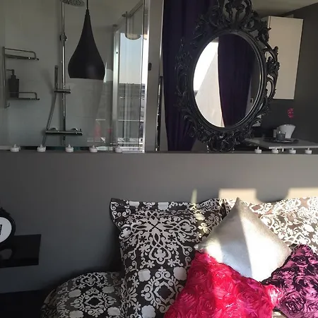 Glamour Naturiste Apartment *