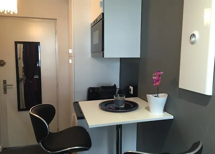 Apartment Glamour Naturiste *